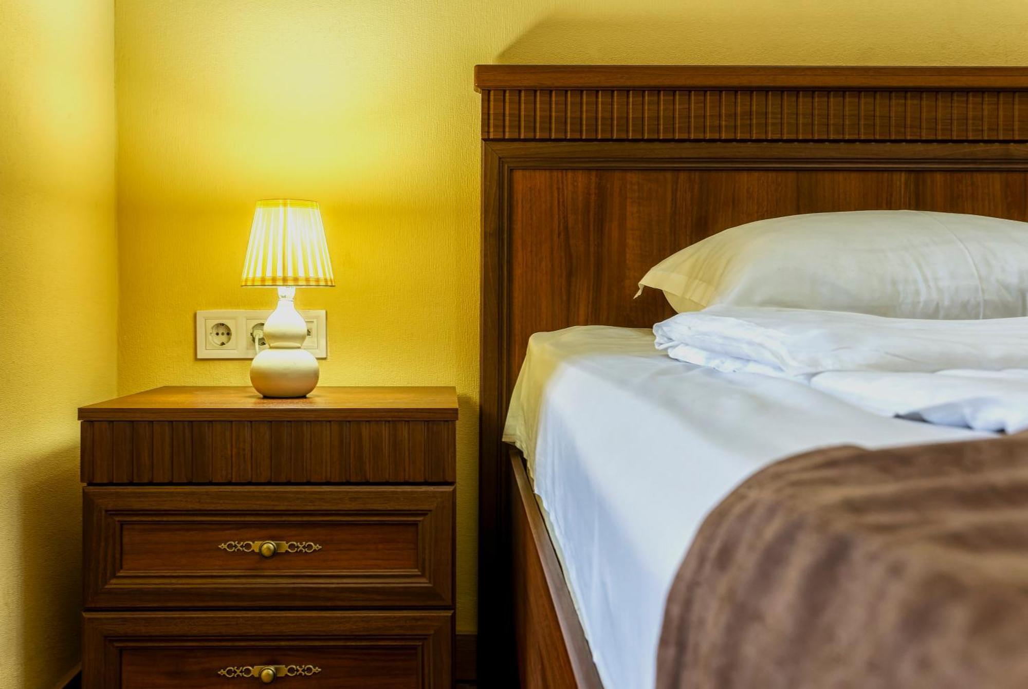 Hotel Middleton Tbilisi Bagian luar foto
