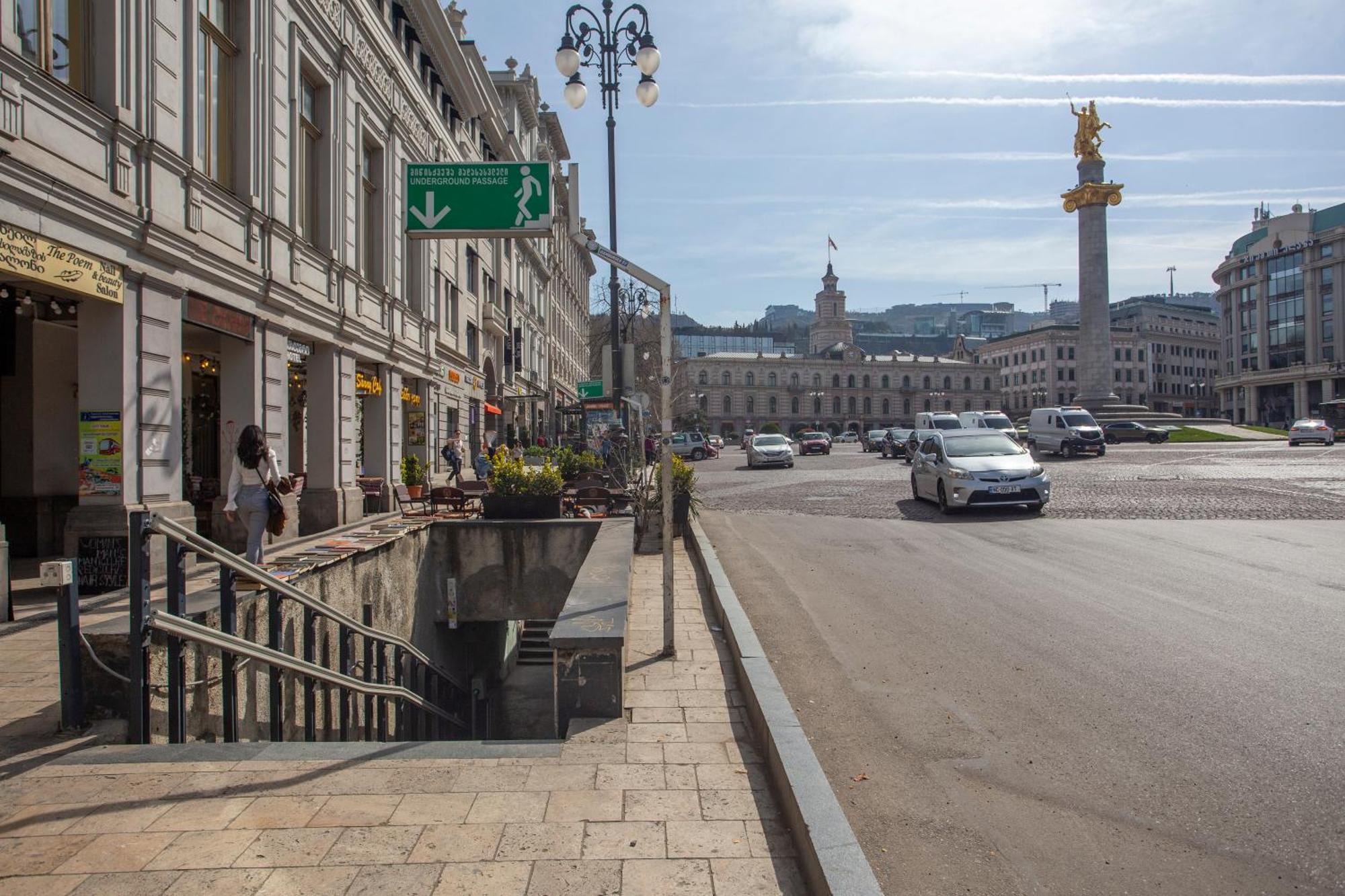 Hotel Middleton Tbilisi Bagian luar foto