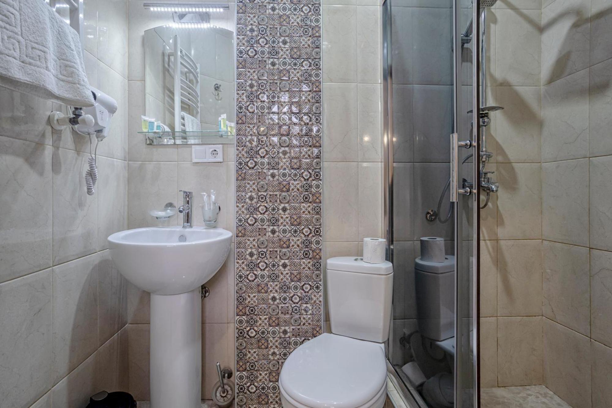 Hotel Middleton Tbilisi Bagian luar foto