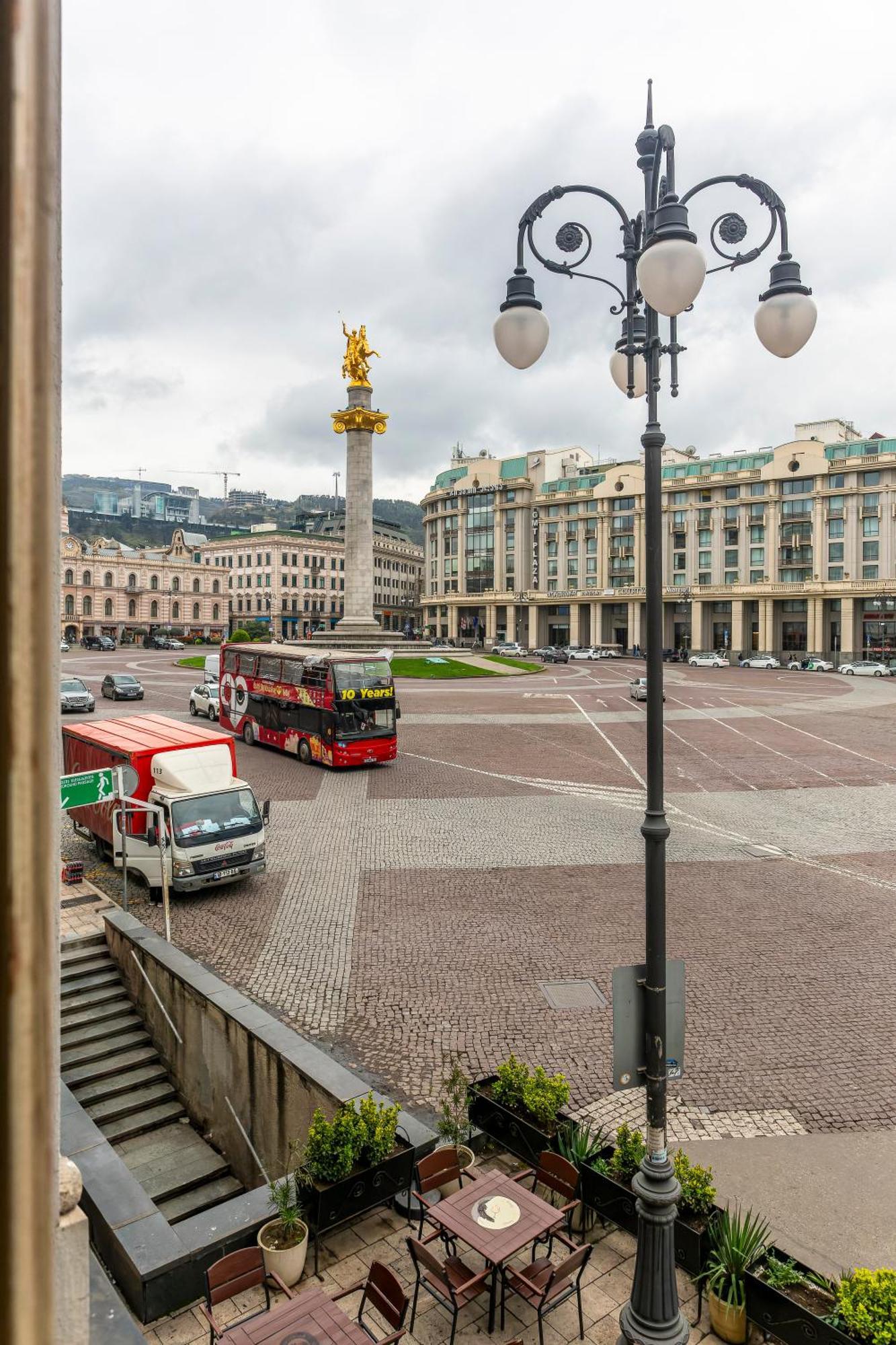 Hotel Middleton Tbilisi Bagian luar foto
